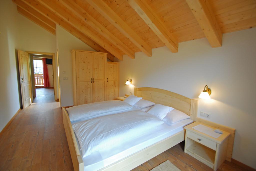 Oberkantiolhof Funes  Room photo