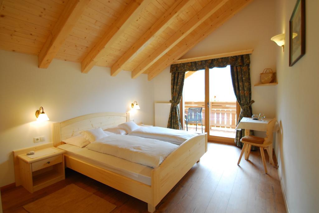 Oberkantiolhof Funes  Room photo